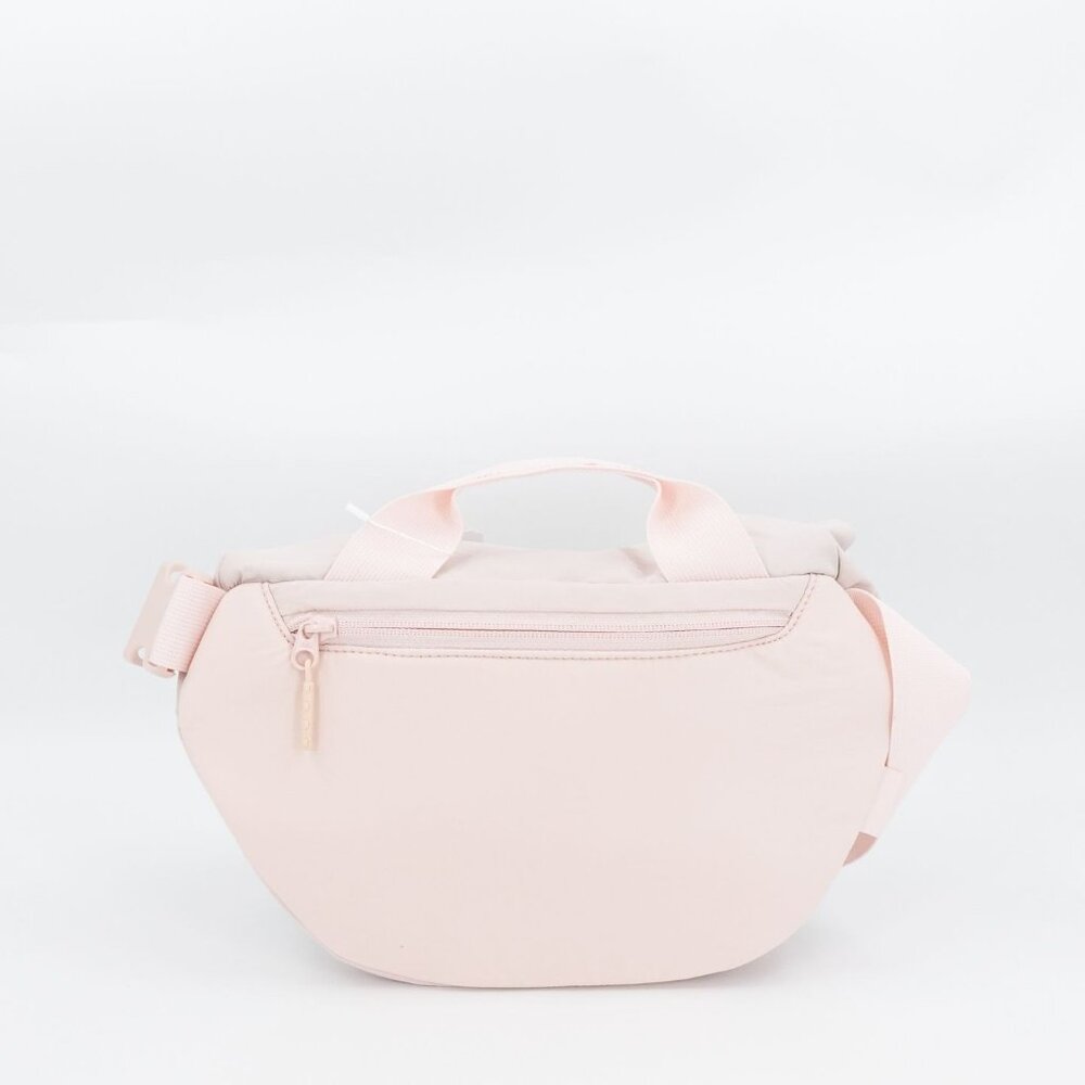 NWT - Lululemon Curved Crossbody 3L Pink OS - Picture 3 of 14